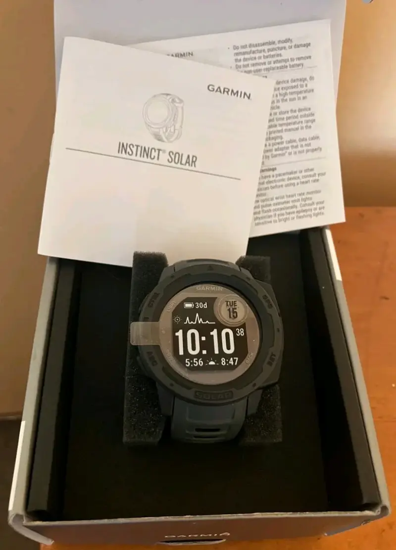 Reloj Garmin Instinct Solar con GPS y carga solar - 1