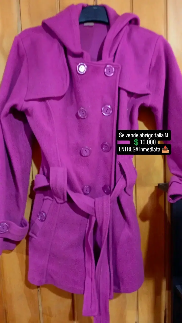 Chaqueta camuflada con capucha de piel sintética - 2