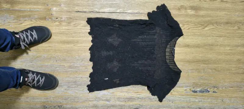 Blusa negra de encaje floral para mujer - 3