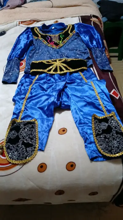 Vendo trajes de baile talla 16 en perfecto estado - miniatura 3