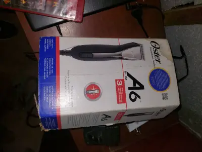 Máquina de cortar pelo Oster A6 Slim 3 velocidades - miniatura 1