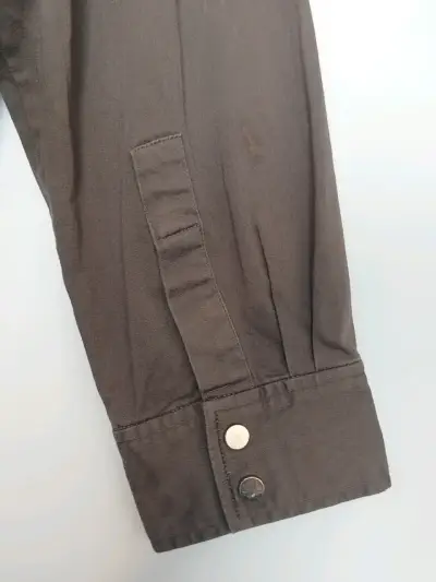 Vestido camisero Café terroso  con cinturón - miniatura 4