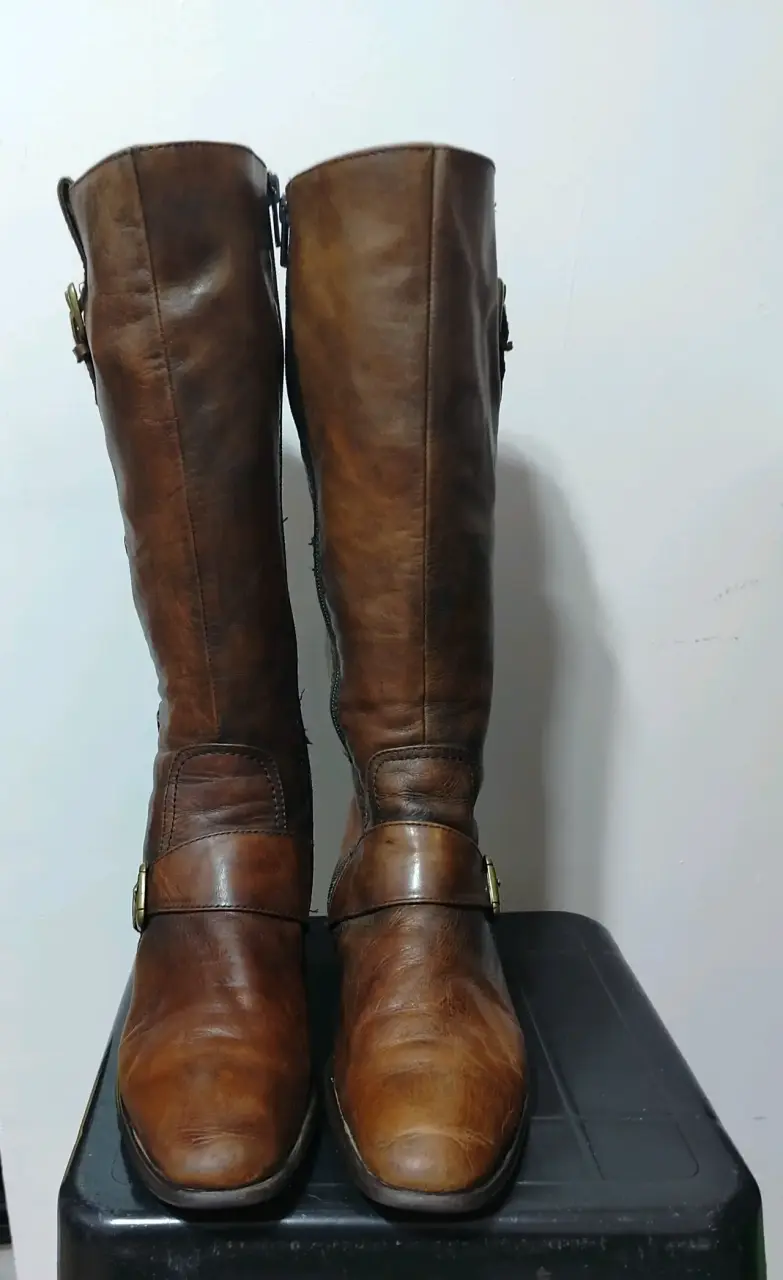 Botas de cuero marrón con hebillas - 2