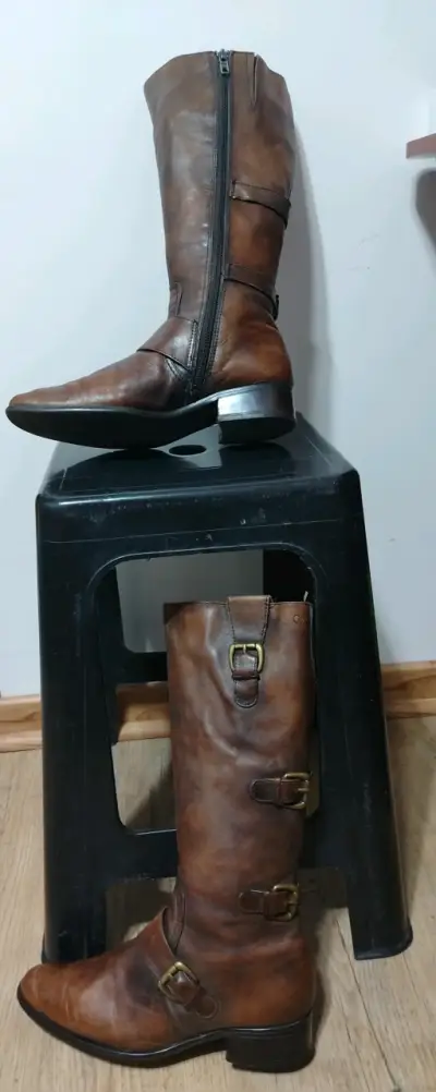 Botas de cuero marrón con hebillas - miniatura 4