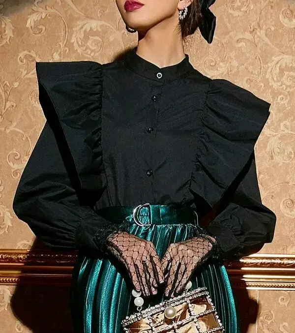 Blusa Mulvari negra estilo victoriano🪞 - 1