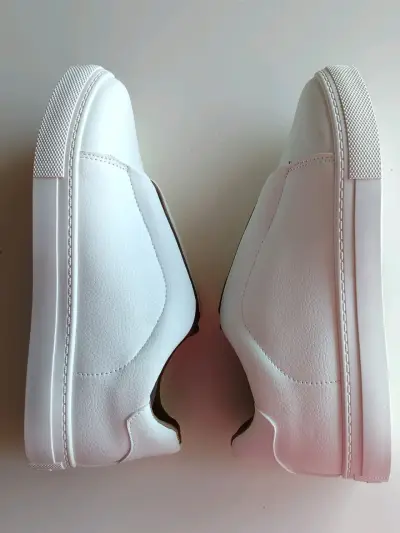 Zapatillas urbanas blancas de cuero sintético - miniatura 2