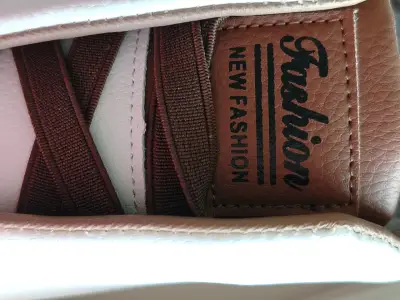 Zapatillas urbanas blancas de cuero sintético - miniatura 4