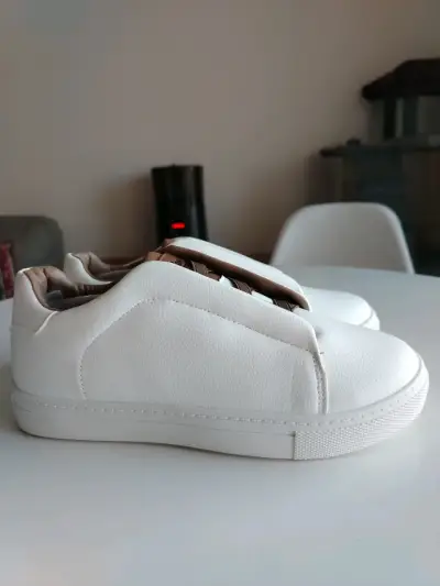 Zapatillas urbanas blancas de cuero sintético - miniatura 5