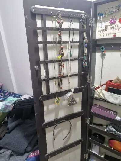 Armario organizador de joyas con espejo - miniatura 1