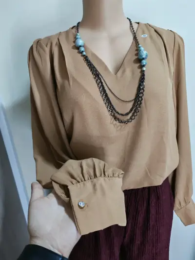 Blusa de mujer color beige - miniatura 1