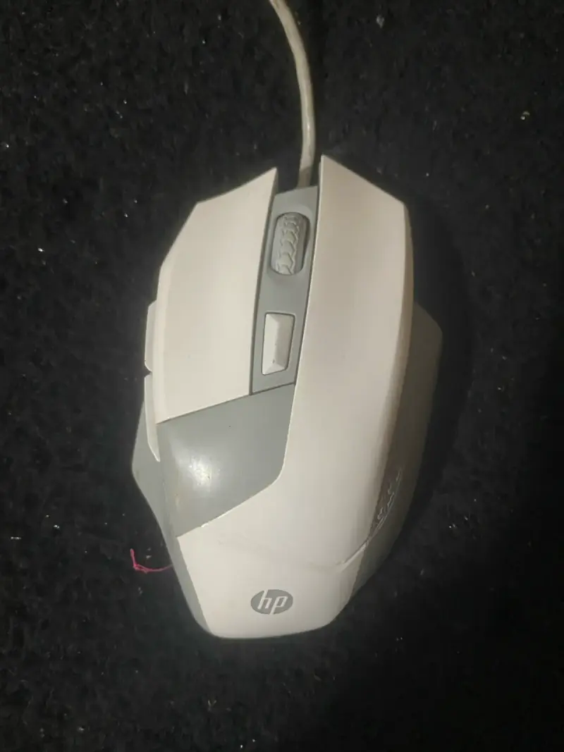 Mouse HP óptico con cable color blanco - 4
