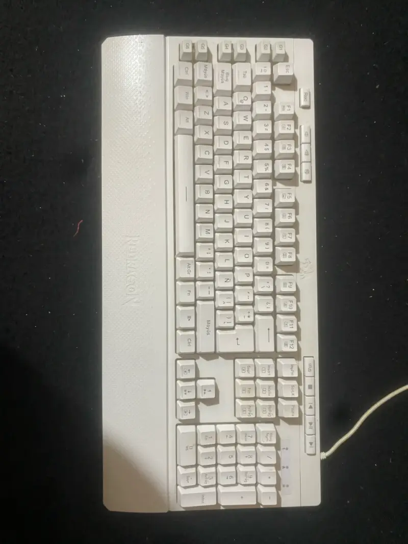 Teclado Redragon K512 reposamuñecas - 2
