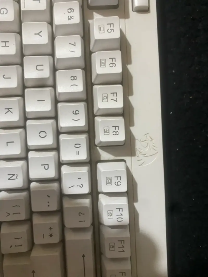 Teclado Redragon K512 reposamuñecas - 4