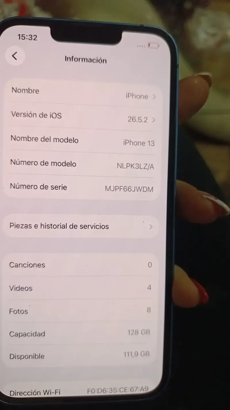 iPhone 13 azul de 128GB en buen estado - 2