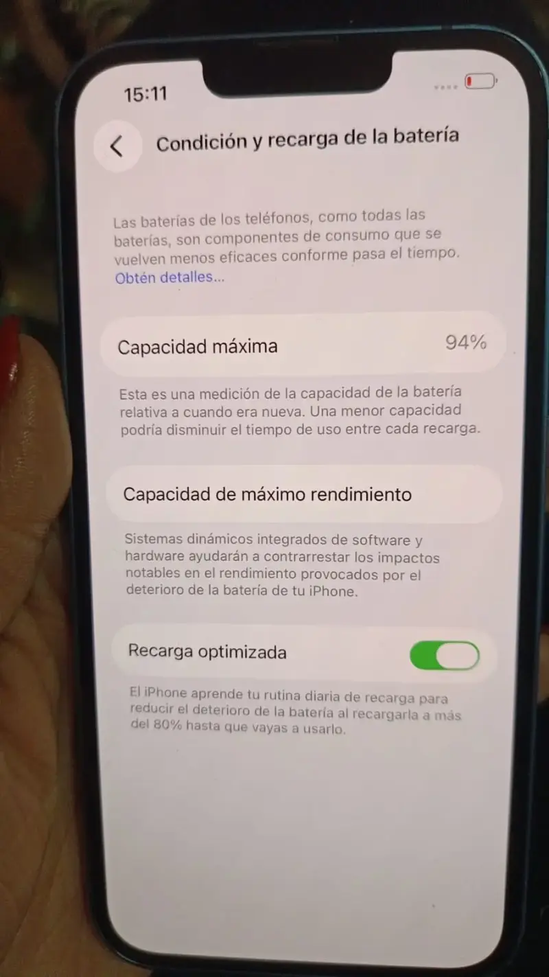 iPhone 13 azul de 128GB en buen estado - 4