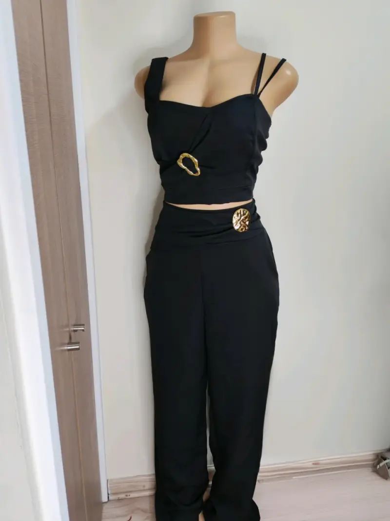 Conjunto de dos piezas negro elegante para mujer - 1