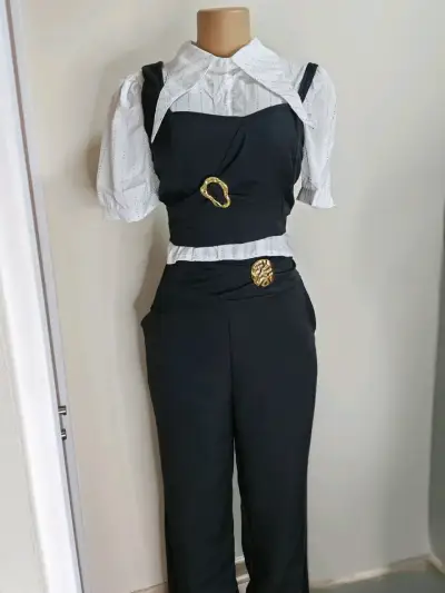Conjunto de dos piezas negro elegante para mujer - miniatura 3