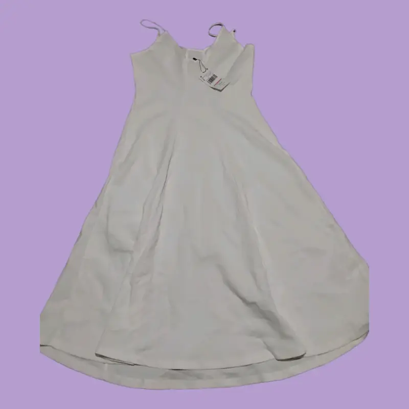 Vestido blanco casual sin mangas elegante