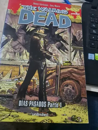 Colección de cómics The Walking Dead en español - miniatura 2