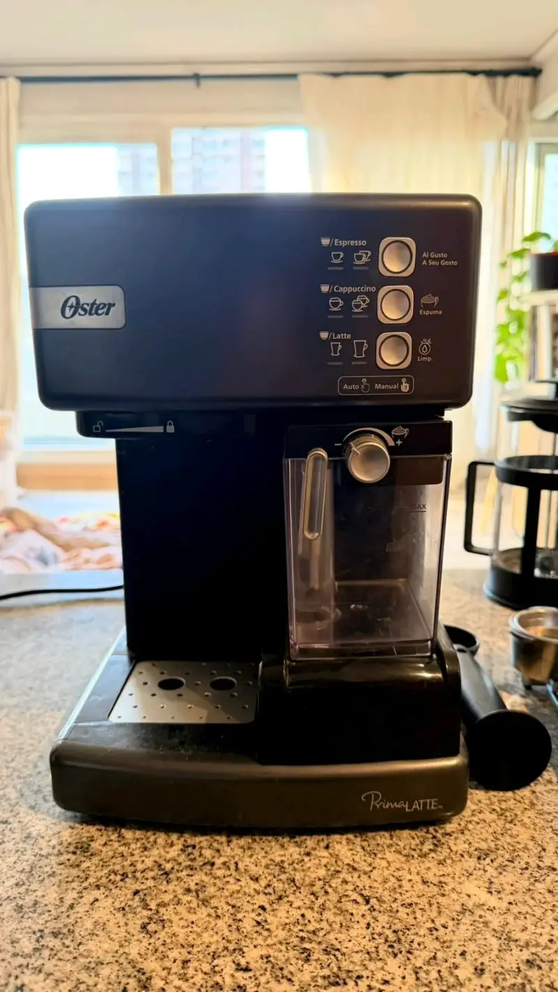 Máquina de café espresso Oster con accesorios - 2