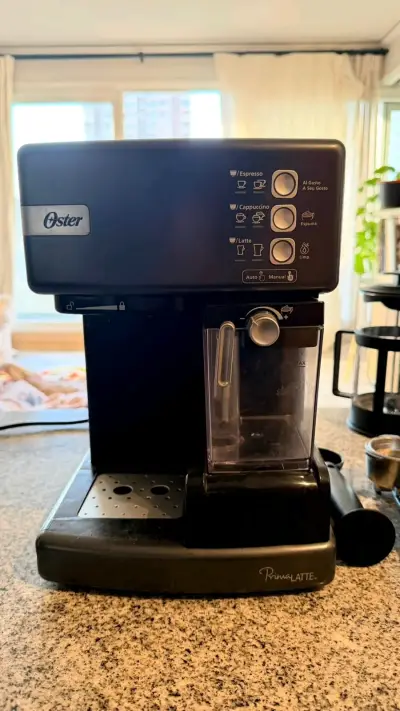 Máquina de café espresso Oster con accesorios - miniatura 2