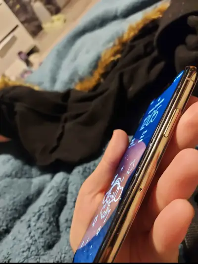 iPhone XS en buen estado color rosado - miniatura 3