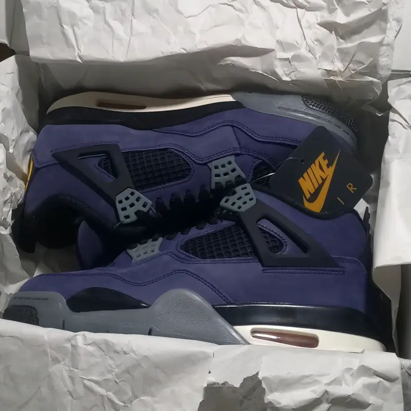 Zapatillas Jordan retro 4 lakers (8.5us) - 1