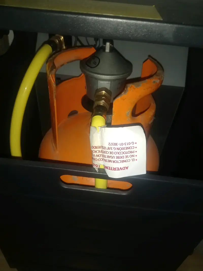 Se vende estufa a gas - 3