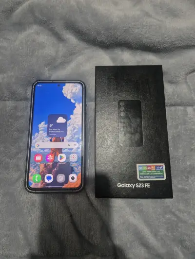 Samsung Galaxy S23 FE con caja original - miniatura 1
