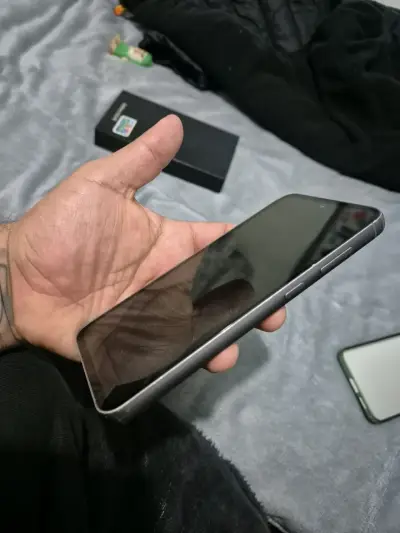 Samsung Galaxy S23 FE con caja original - miniatura 4