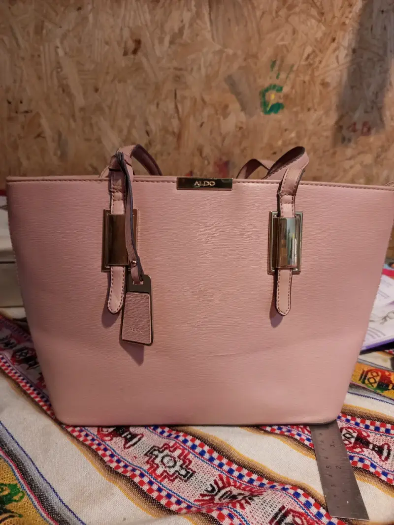 Bolso de mano rosa Aldo elegante - 1