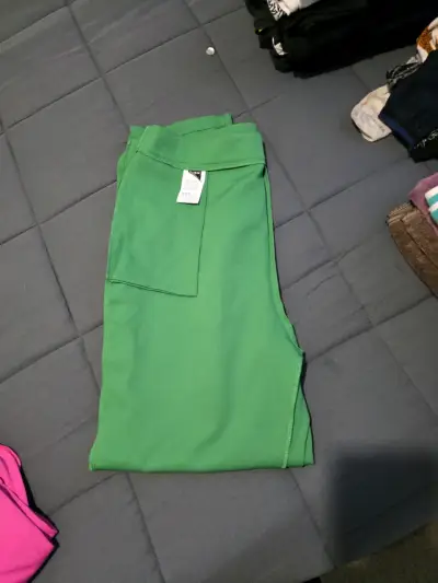 Pantalones verdes de algodón para mujer - miniatura 1