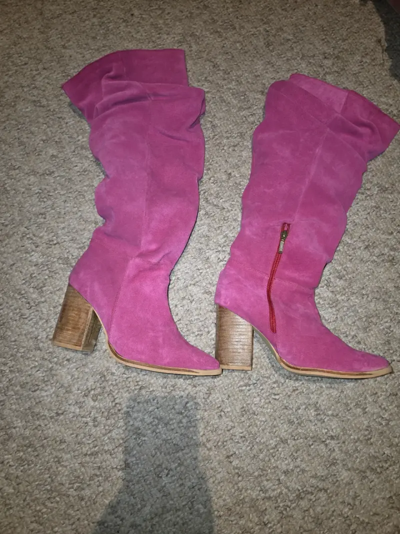 Botas altas de gamuza rosa con tacón grueso - 1