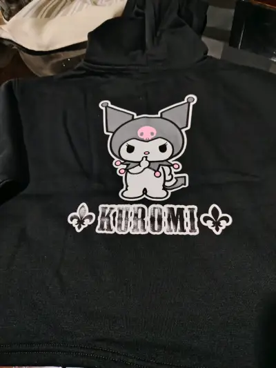 Polerón con capucha negro Kuromi unisex - miniatura 3