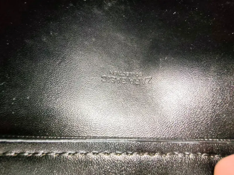 Elegante cartera negra ZARA - 2