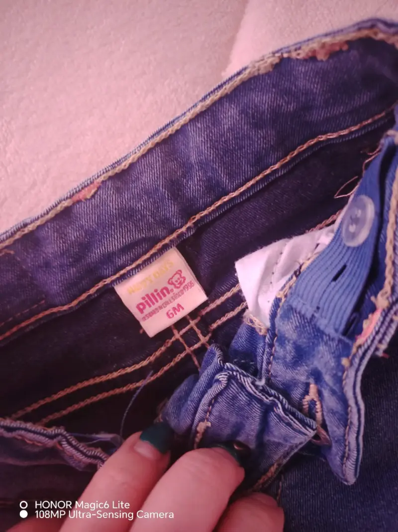 Jeans de mezclilla para niños en buen estado - 2