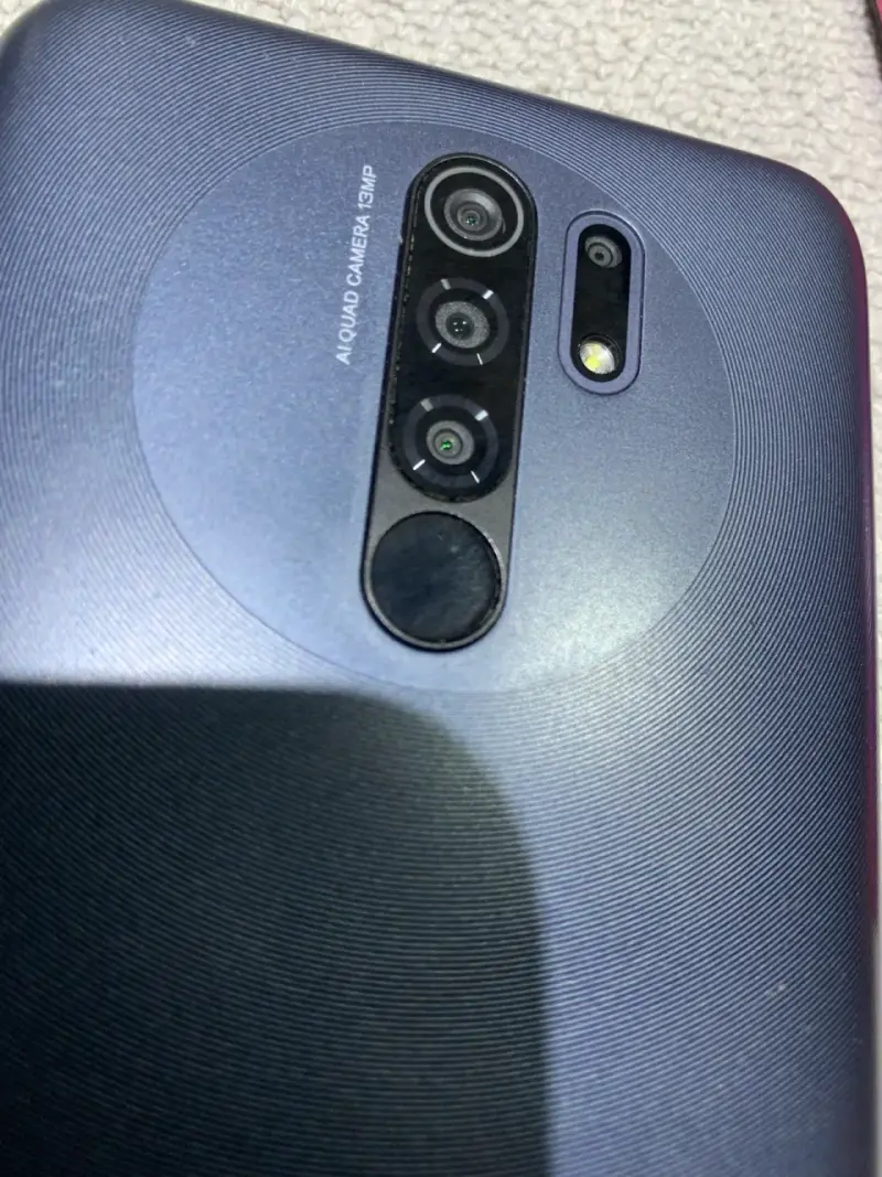 Smartphone Motorola con MIUI 13 y cámara cuádruple - 3