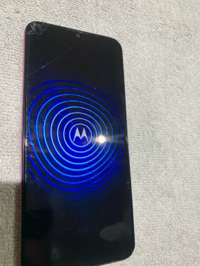 Smartphone Motorola con MIUI 13 y cámara cuádruple - miniatura 4