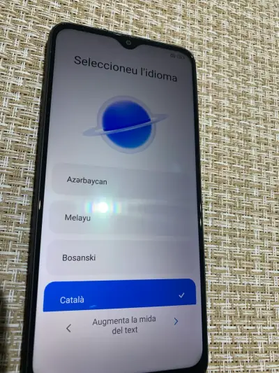 Smartphone Motorola con MIUI 13 y cámara cuádruple - miniatura 6
