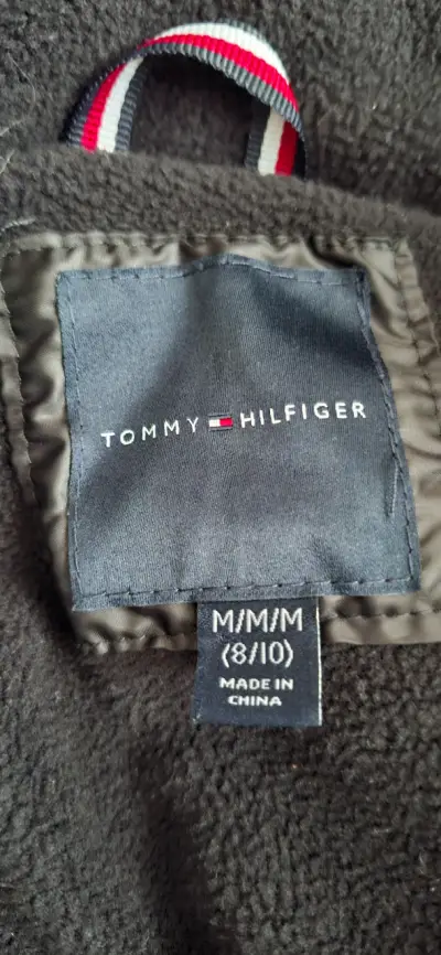 Parka negra niños Tommy hilfiger talla M (8/10) - miniatura 5