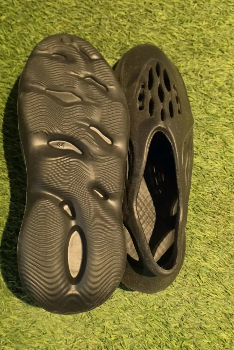 Zapatillas tipo Yeezy 700 negro - 3