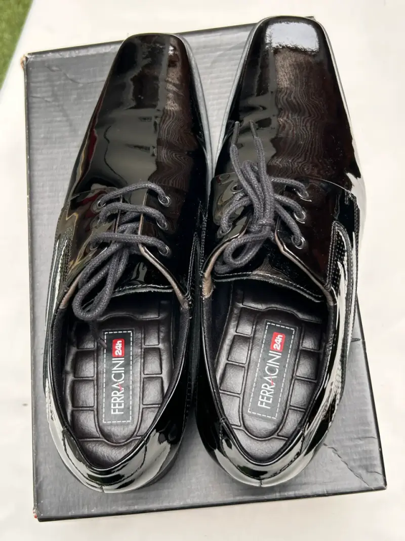 Zapatos de vestir negros Ferracini para hombre - 4