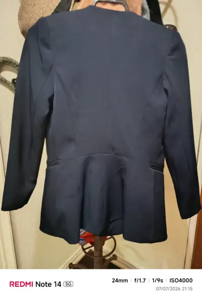 Traje dos piezas, ideal para trabajo oficina - miniatura 3