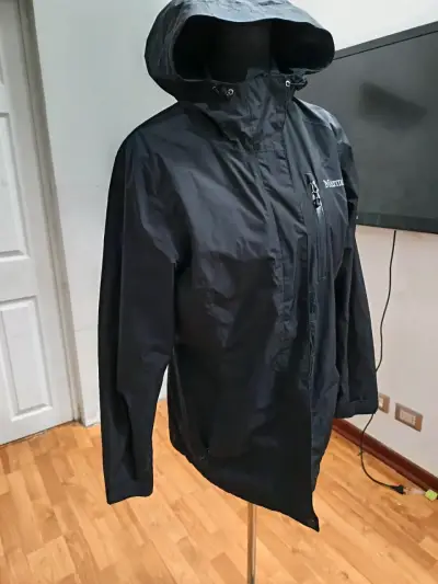 Chaqueta impermeable negra con capucha Marmot - miniatura 1