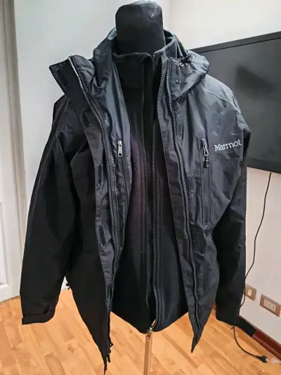Chaqueta impermeable negra con capucha Marmot - miniatura 2