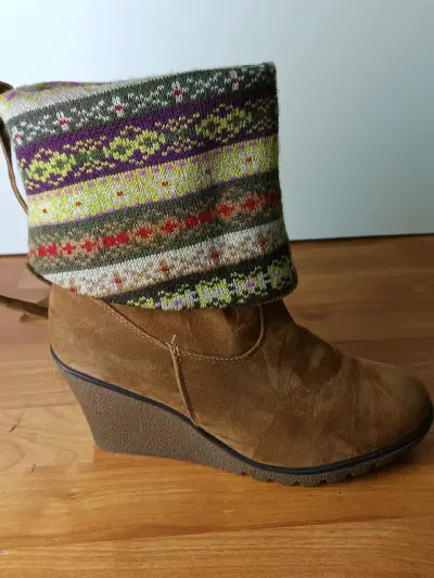 Botines de gamuza con diseño étnico y plataforma - miniatura 3