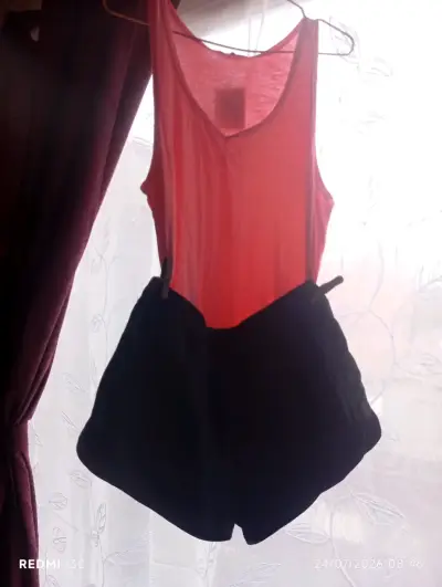 Conjunto deportivo mujer coral y floral - miniatura 2