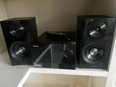 Sistema de sonido Samsung 800W con parlantes - miniatura 1