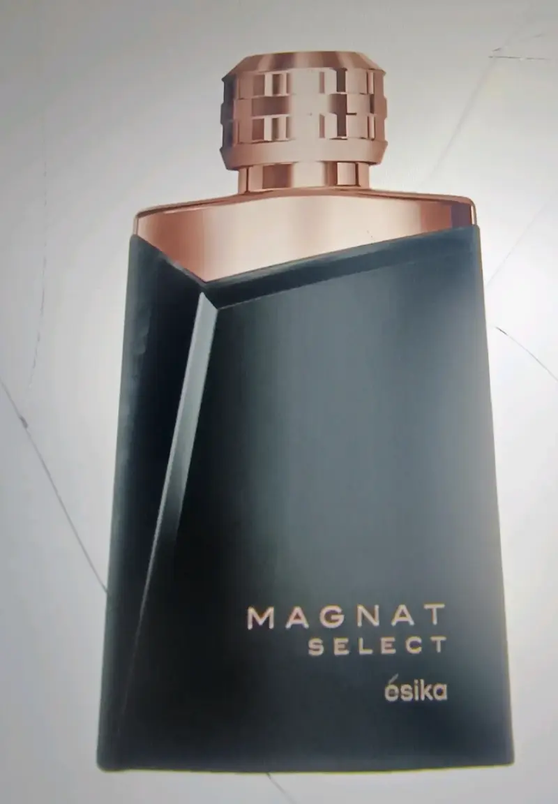 Perfume Magnat Select de Ésika para hombre