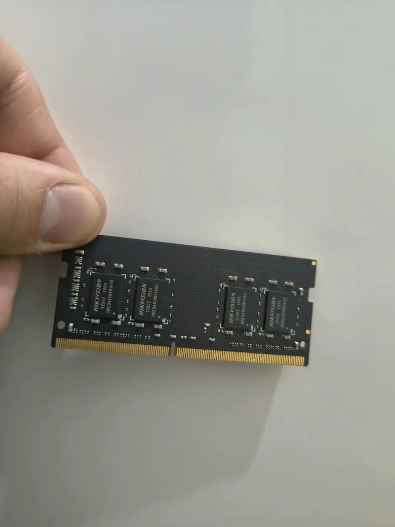 Memoria RAM DDR4 8GB Hikvision SO-DIMM - 2